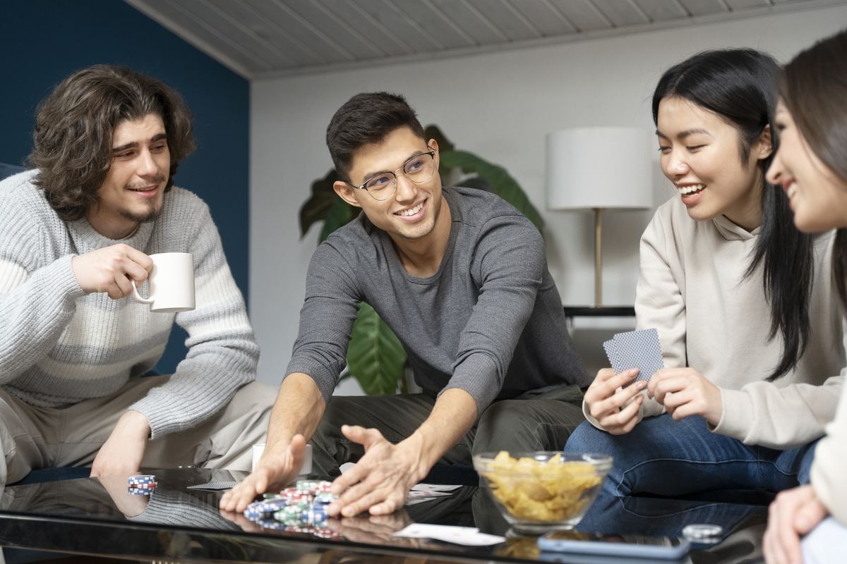 fun games for friendsgiving with a big group of friends